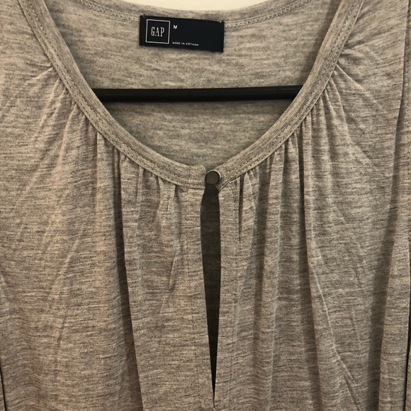 GAP gray tank top keyhole button - Picture 3 of 3